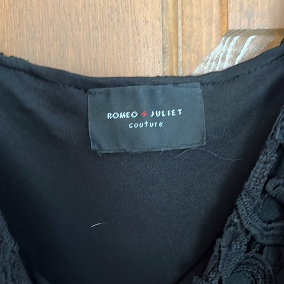 cute lace romper - Picture 3 of 3